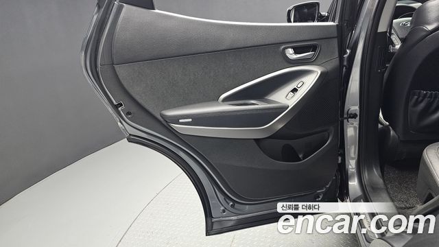 Hyundai Santa Fe (DM) Diesel(e-VGT) 2.0 2WD Premium 2013 — фото 25