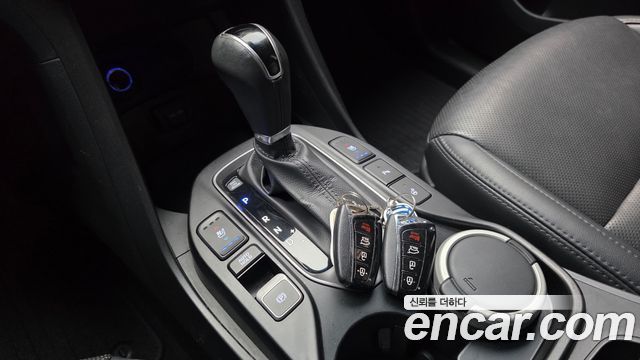 Hyundai Maxcruise Diesel(e-VGT) 2.2 2WD Exclusive Special 2015 — фото 9