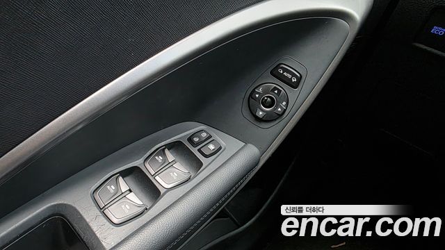 Hyundai Maxcruise Diesel(e-VGT) 2.2 2WD Exclusive Special 2015 — фото 30