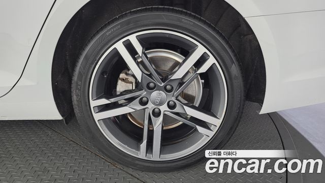 Audi A4 (B9) 40 TFSI Premium 2019 — фото 21