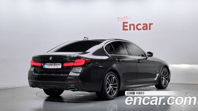 BMW 5 Series (G30) 520i M Sport 2022 — фото 2