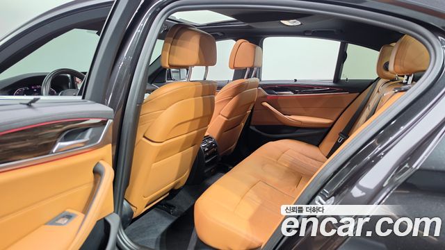 BMW 5 Series (G30) 520i M Sport 2022 — фото 11