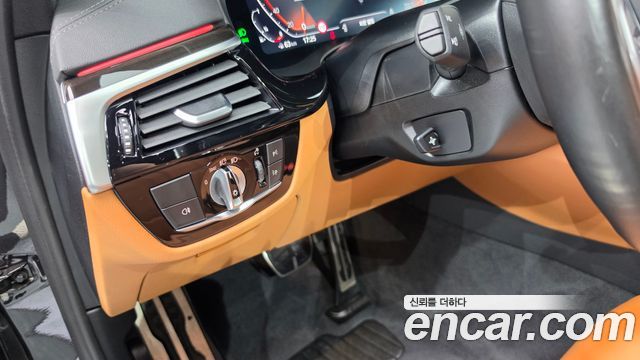 BMW 5 Series (G30) 520i M Sport 2022 — фото 17