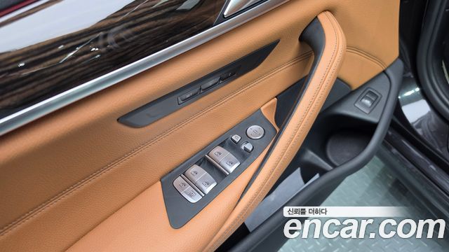 BMW 5 Series (G30) 520i M Sport 2022 — фото 20