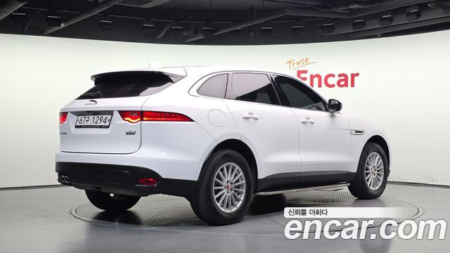 Jaguar F-PACE 20d Prestige 2017 — фото 2