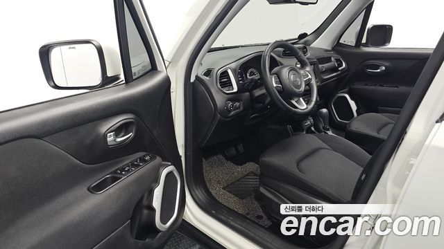 Jeep Renegade 2.4 Longitude 2020 — фото 11