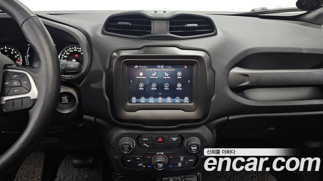 Jeep Renegade 2.4 Longitude 2020 — фото 14