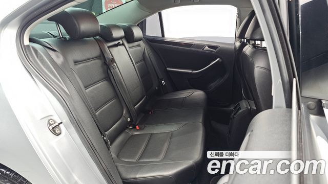 Volkswagen Jetta 2.0 TDI 6th 2013 — фото 11