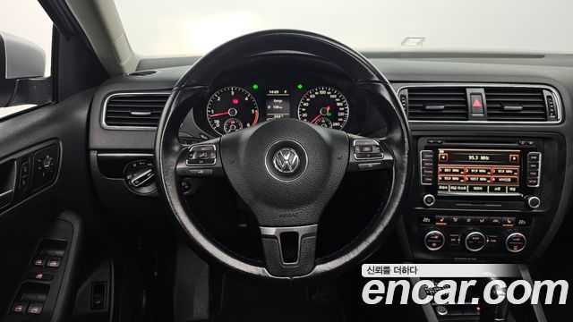 Volkswagen Jetta 2.0 TDI 6th 2013 — фото 13