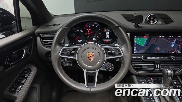 Porsche Macan 2.0 95B 2021 — фото 17