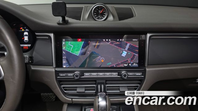 Porsche Macan 2.0 95B 2021 — фото 18