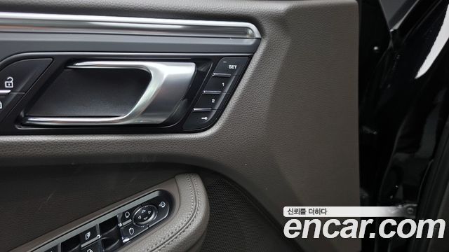 Porsche Macan 2.0 95B 2021 — фото 23