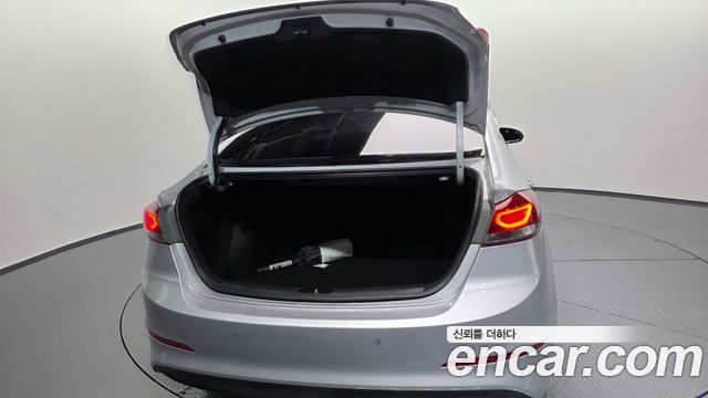 Hyundai Avante (AD) 1.6 e-VGT Premium 2016 — фото 20