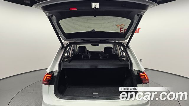 Volkswagen Tiguan (II) 2.0 TDI Prestige 2020 — фото 20