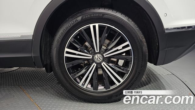 Volkswagen Tiguan (II) 2.0 TDI Prestige 2020 — фото 21