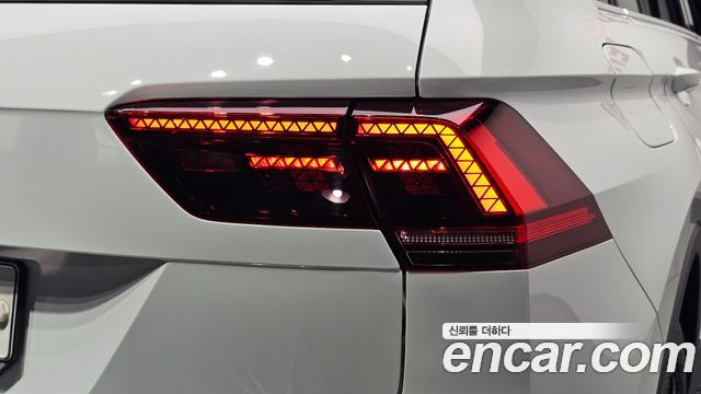 Volkswagen Tiguan (II) 2.0 TDI Prestige 2020 — фото 23