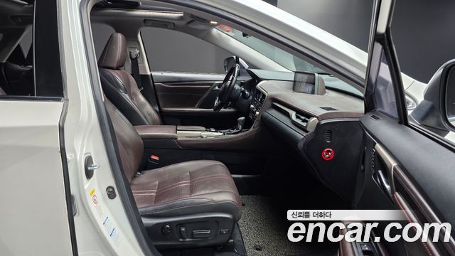 Lexus RX450h (IV) Executive 2017 — фото 12