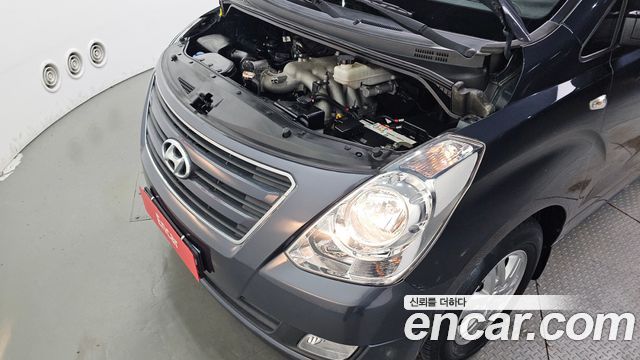 Hyundai Grand Starex 3-Seater LPi VAN Smart 2018 — фото 6