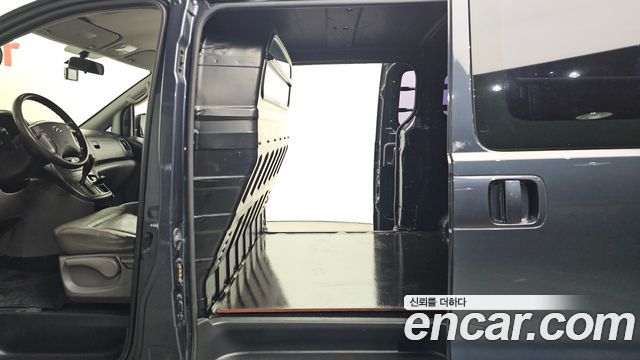 Hyundai Grand Starex 3-Seater LPi VAN Smart 2018 — фото 11