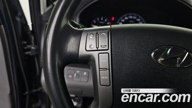 Hyundai Grand Starex 3-Seater LPi VAN Smart 2018 — фото 16