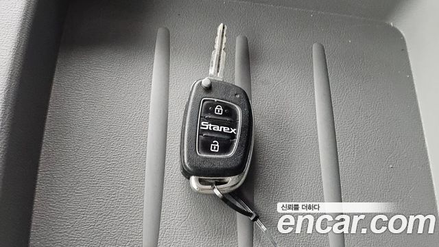 Hyundai Grand Starex 3-Seater LPi VAN Smart 2018 — фото 19