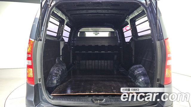 Hyundai Grand Starex 3-Seater LPi VAN Smart 2018 — фото 20