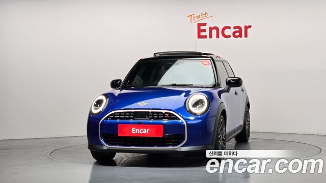 MINI Cooper S (IV) 5 Door Favoured 2025 — фото 3
