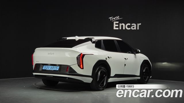 Kia EV4 Long Range 2WD Air 2026 — фото 2