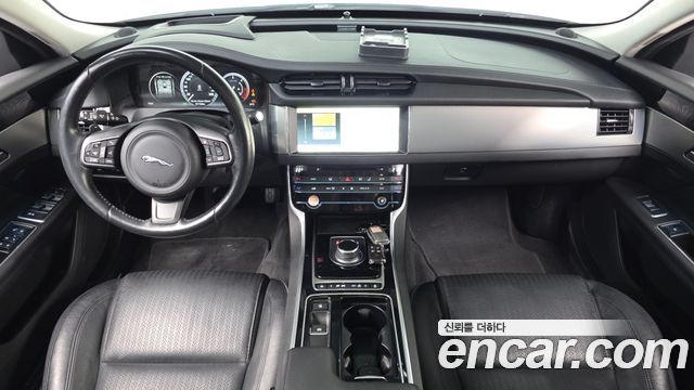 Jaguar XF (X260) 20d Prestige AWD 2017 — фото 7