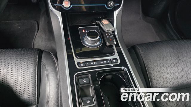 Jaguar XF (X260) 20d Prestige AWD 2017 — фото 9