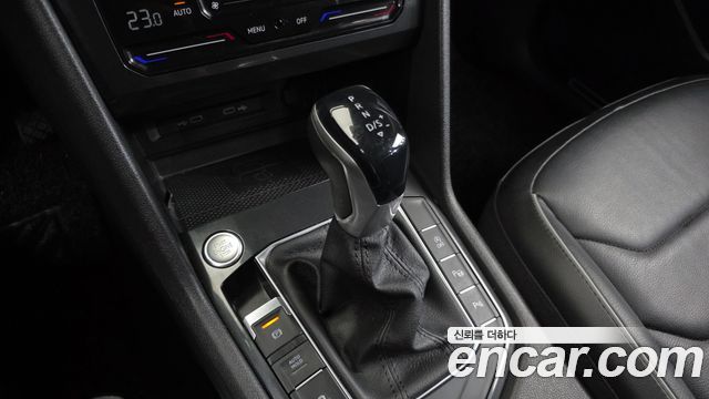 Volkswagen Tiguan (II) 2.0 TDI Premium 2021 — фото 9
