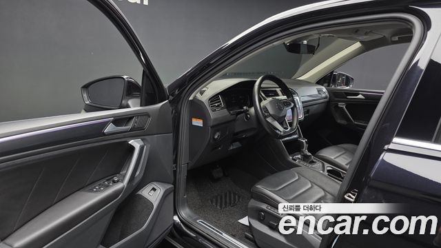 Volkswagen Tiguan (II) 2.0 TDI Premium 2021 — фото 10