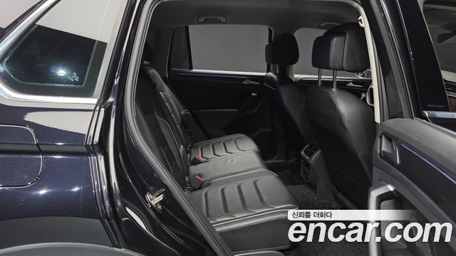 Volkswagen Tiguan (II) 2.0 TDI Premium 2021 — фото 12