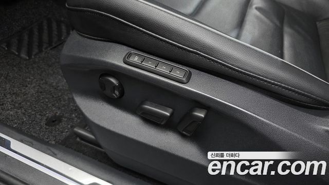 Volkswagen Tiguan (II) 2.0 TDI Premium 2021 — фото 18