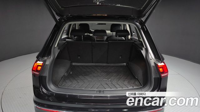 Volkswagen Tiguan (II) 2.0 TDI Premium 2021 — фото 20