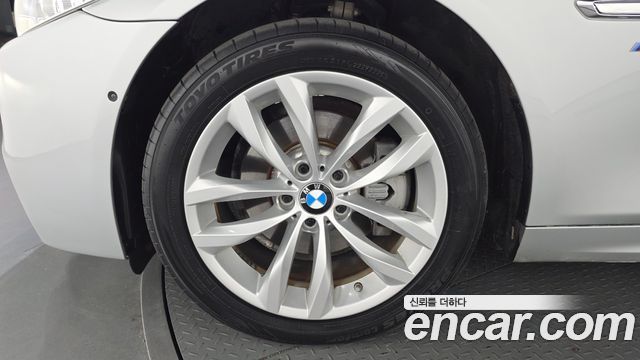 BMW 5 Series (F10) 520d xDrive M Aero Dynamic 2016 — фото 5