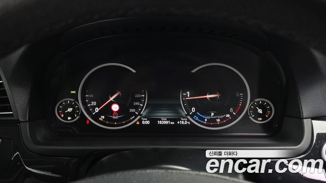 BMW 5 Series (F10) 520d xDrive M Aero Dynamic 2016 — фото 8