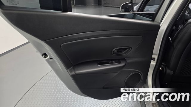 Renault Korea SM3 Neo SE 2018 — фото 25