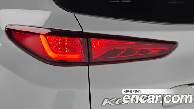 Hyundai Kona 1.6 Turbo 2WD Premium 2018 — фото 23