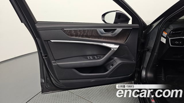 Audi A6 (C8) 40 TDI Quattro Premium 2023 — фото 24