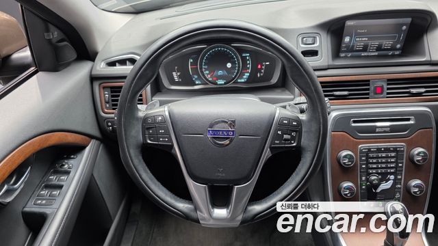 Volvo XC70 D5 3rd 2014 — фото 13