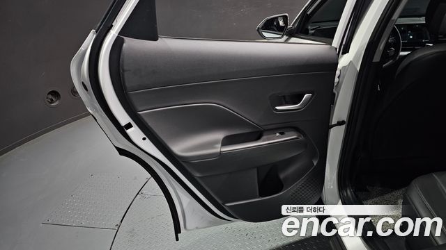 Hyundai Kona (SX2) Gasoline 1.6 Turbo 2WD Modern 2023 — фото 31
