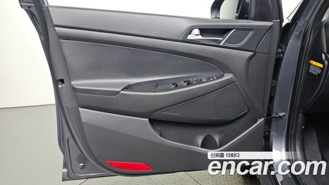 Hyundai Tucson Gasoline 1.6 turbo 2WD Modern 2019 — фото 24