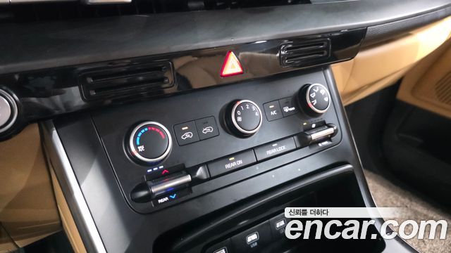 Kia Carnival (IV) Diesel 9-Seater Prestige 2021 — фото 16