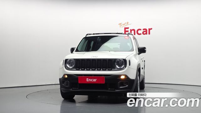 Jeep Renegade 2.4 Longitude 2016 — фото 3
