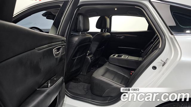 Renault Korea SM6 1.3 TCe LE 2022 — фото 12