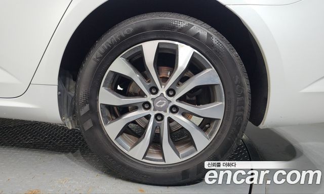 Renault Korea SM6 1.3 TCe LE 2022 — фото 21