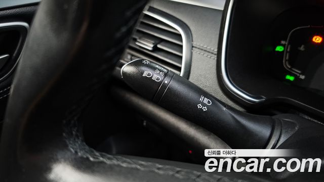 Renault Korea SM6 1.3 TCe LE 2022 — фото 33