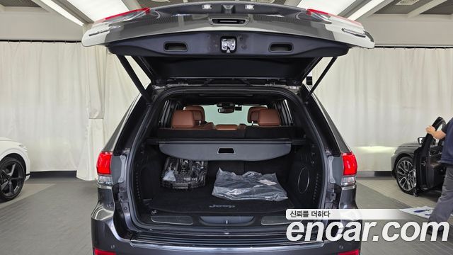 Jeep Grand Cherokee 3.6 Summit WK2 2021 — фото 20