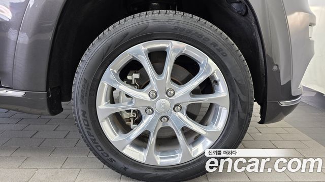 Jeep Grand Cherokee 3.6 Summit WK2 2021 — фото 21